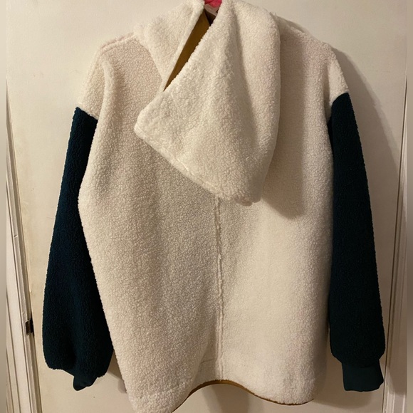 Forever 21 Oversized Sherpa Jacket - Picture 2 of 3